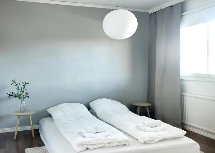 Two-story By The River アパート